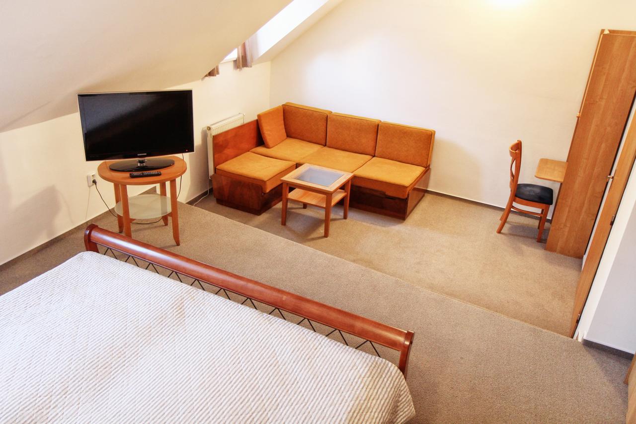 Penzion Bohemia Ceske Budejovice Ngoại thất bức ảnh