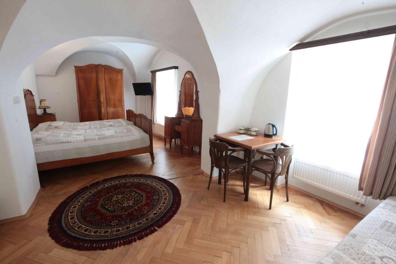 Penzion Bohemia Ceske Budejovice Ngoại thất bức ảnh