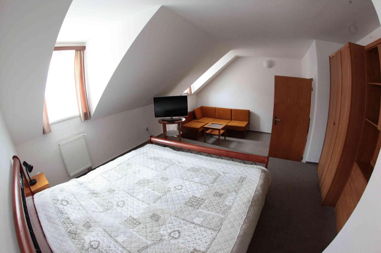 Penzion Bohemia Ceske Budejovice Ngoại thất bức ảnh